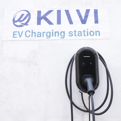 Estação de carregamento de veículos elétricos Wifi de 7 kW com detecção de isolamento e ligação de tipo 2